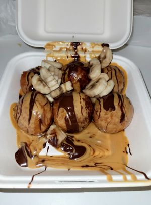 BYO Louks w/ peanut butter sauce, chocolate sauce, and bananas at Louks in Downey