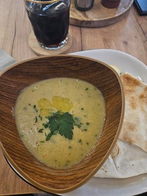 Arabische Linsensuppe at Café Elaya in Trier