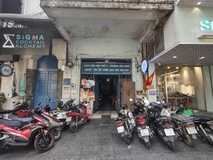Here is where your looking for. Walk under the blue sign up the stairs to the right at Hoff Coffee Brewers in Ho Chi Minh City
