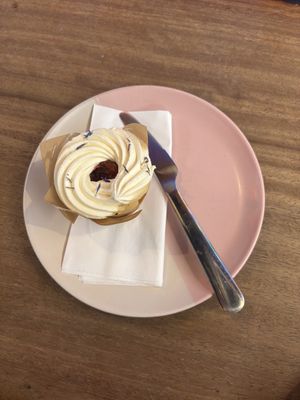 Victoria sponge cupcake  at Hustle in Belfast