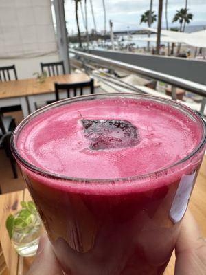 Saft Rote Bete und Ingwer  at inner you vegan in Tenerife