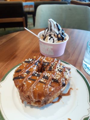 Hazelnut mocha donut and soft serve with peanuts and chocolate sauce at Round Tripla Café in Helsinki