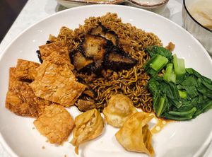 kolo mee at V Taste Vegetarian Cafe in Johor Bahru