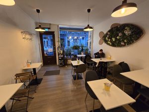 Interior at Poké GO in Brussels