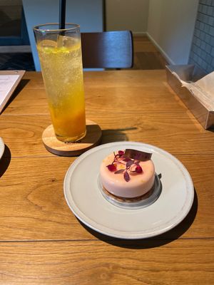 Lychee Citrus cake (vegan) and Lemonade soda   at Beyond Sweets in Tokyo