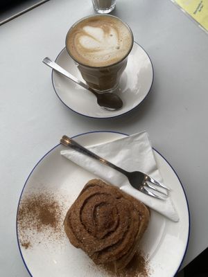 zimtschnecke + cappucino  at Metta in Munich