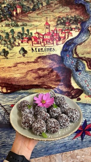 Energy balls at Anguilla Surf Café in Melides