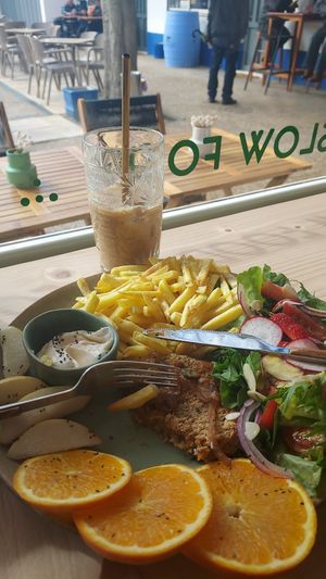 Maravilhoso almoço vegan and gluten free! at Anguilla Surf Café in Melides