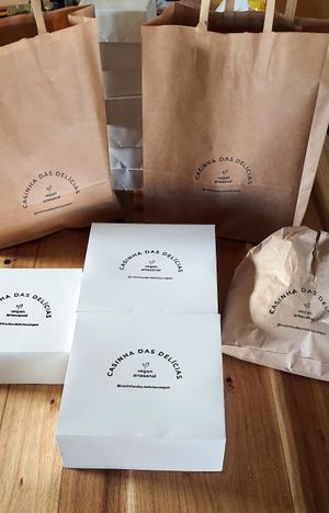 Cakes ready for delivery at Casinha Das Delícias Vegan in Santarem