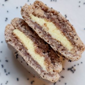 Macaron de Maracujá at Casinha Das Delícias Vegan in Santarem