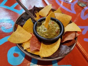 Nr. 126 Nachos mit Guacamole at Alebrijes in Frankfurt