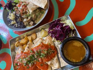 Chicharron with green salsa and quesabirria tacos at Alebrijes in Frankfurt