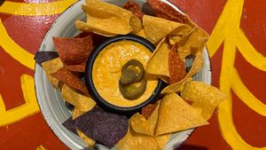 Nacho 128 (Käse und jalapeños)  at Alebrijes in Frankfurt