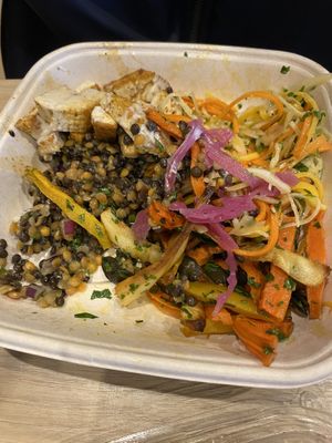 Spicy tofu bowl  at Positive Déli in Versailles