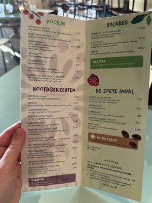 Menukaart van de Brasserie (naast pizza limone)  at Pizza Limone in T-loo Oldebroek