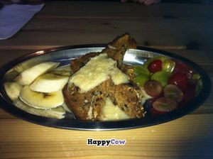 Gâteau banane et chocolat at Propulsion Vegan Canteen in Montreal