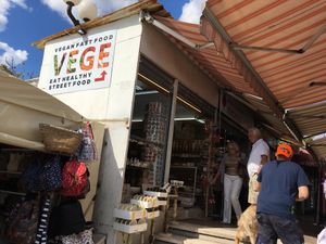 Eingang zum Markt wo sich das Vege befindet  at Vege Fast Food in Split