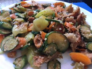 Quinoa mit Gemüse und Soja Steak at Vege Fast Food in Split