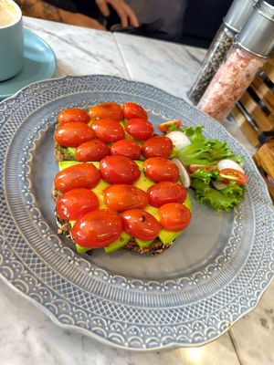 Avocado Pesto Toast at Poldi and Marti Eatery Club in Koh Samui