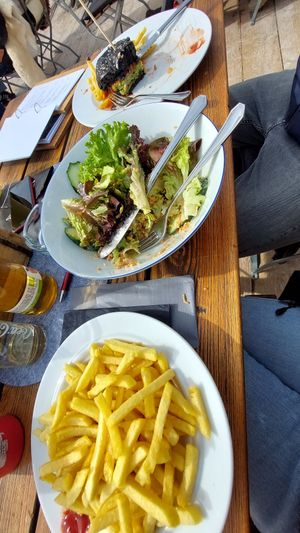 Veganer Burger und vegane Bowl at Gletscher 2600 in Garmisch-partenkirchen