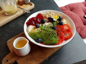 Végétal yoghourt granola at COZY in Delft