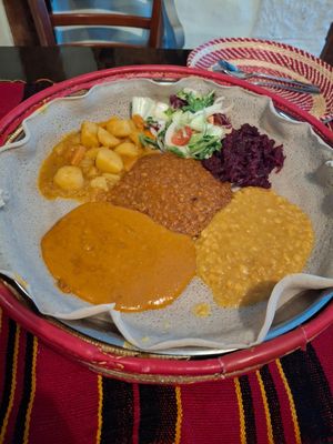 Awesomeness (veggie plate for two = vegan) at Habeshawi in Poznan