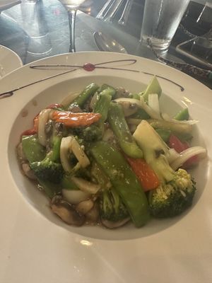 Thai Fresh Ginger with vegetables  at Green Papaya in Jacksonville