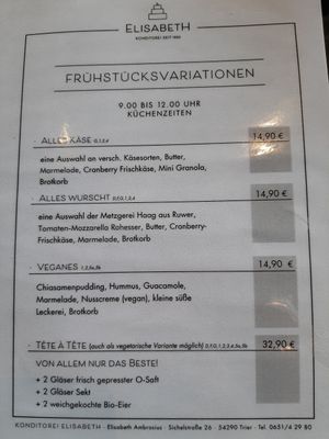Vegetarische en vegan opties voor ontbijt at Cafe Konditorei Razen in Trier
