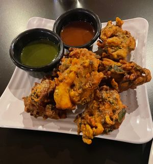 Veggie pakora at Pub 122 in Grafton