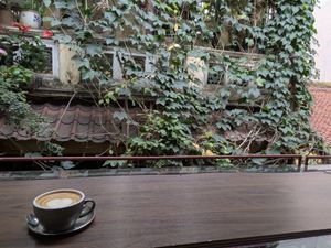 Latte with Oatmilk at 84th Brickyard in Hanoi