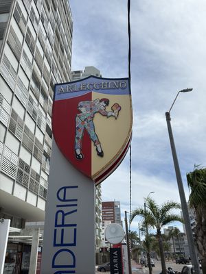 The sign of great ice cream   at Gelateria Arlecchino in Punta Del Este