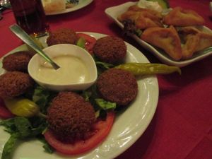 Warm vegan appetizers: Falafel and spinach pies at Libanon Restaurant in Dusseldorf