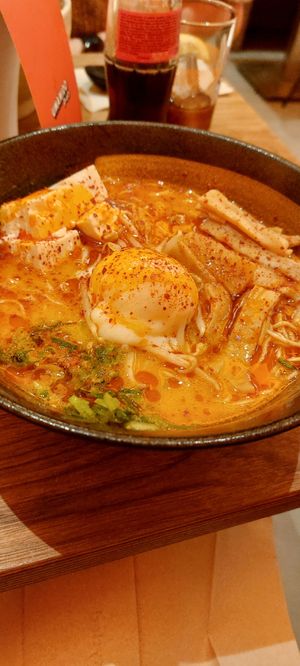 Veggie Tan Tan Men (creamy kombu dashi with nutty sesame tare, silken tofu, perfect egg, scallions, menma & soy sprouts topped with our fragrant & slightly spicy rayu oil)
€17.5 at Umamido - Vooruit in Ghent