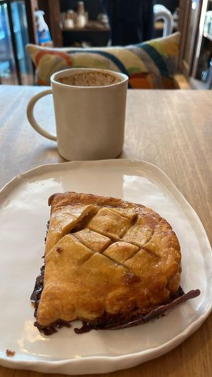 Vegan chausson aux pommes at Helen's Book in Paris