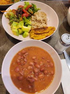 Bohensuppe, Hauptgang und Getränk at Verde Ser in Cundinamarca