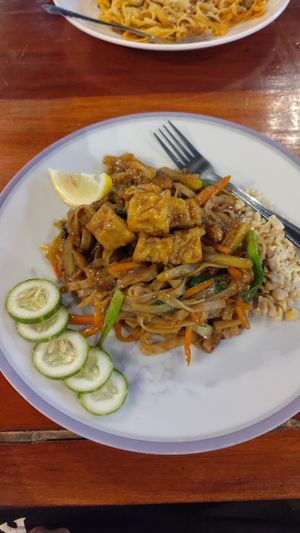 Pad Thai at Hungry Veggies in Moalboal