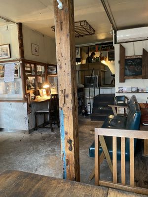 Hip, fresh Music at Beach Muffin in Zushi