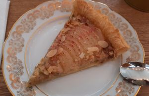 Tarte poire amandine at Planty Kitchen in Clermont-ferrand