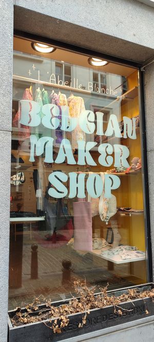  at L'Abeille Blanche in Brussels