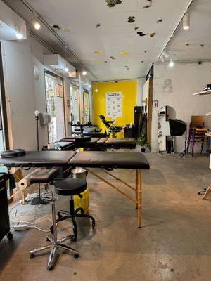  at L'Abeille Blanche in Brussels