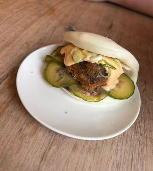 Veggie portobello mushroom bao bun #Veganuary at Umamido - Honest Ramen in Brussels