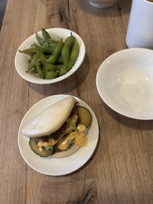 The bao bun is only veggie due to the spicy mayo😒and the edamame are such a small portion for 6€  at Umamido - Honest Ramen in Brussels