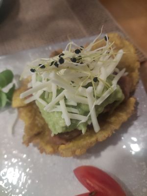 Patacones veganos at El Jardinet Secret in Mataro