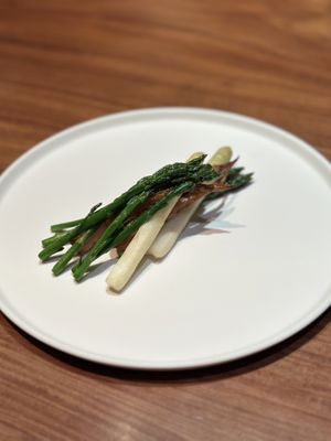 Huangshen (White and green asparagus)  at Fu He Hui in Shanghai