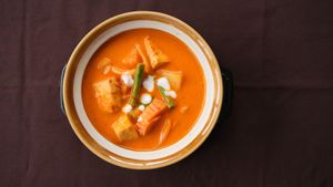 Khmer Curry at Manna Kitchen in Battambang