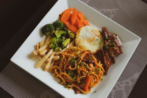 Stir-fried Yellow Noodles at Manna Kitchen in Battambang
