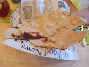 Naam bread at Kokam to-go in Delft