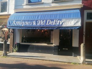 This is the restaurant, despite the confusing sign at Kokam to-go in Delft