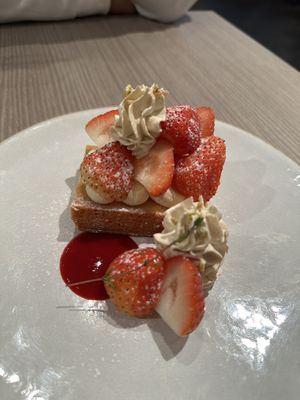 Strawberry kinda millefoglie   at plant more in Tokyo