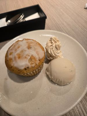 Lemon and Poppy Seed Muffin (YUM!) at plant more in Tokyo